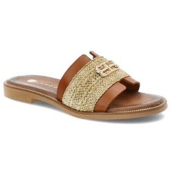 Brązowe Klapki Armodo Stylowe Obuwie Damskie. Brązowe klapki damskie Armodo, z aplikacjami, z jeansu, bez obcasa, na płaskiej podeszwie, bez zapięcia. Za 289.00 zł.