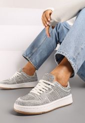 Szare Sneakersy na Płaskiej Podeszwie Wykończone Cyrkoniami Vlisina. Szare obuwie sportowe damskie Renee, z jeansu, bez zapięcia. Za 79.99 zł.