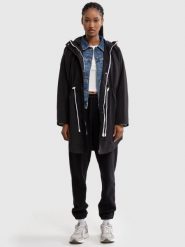 Kurtka damska parka z kapturem czarna Nebula 906. Czarne parki damskie Big Star, l, z kapturem. W wyprzedaży za 99.99 zł.