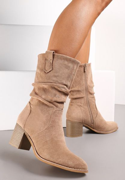 Ciemnobeżowe Botki o Fasonie Kowbojek z Marszczoną Cholewką za Kostkę Alfzara. Brązowe botki damskie Renee, na jesień, za kostkę, bez obcasa, na obcasie, bez zapięcia. Za 129.99 zł.