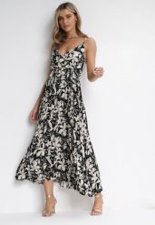 Czarna Plisowana Sukienka Maxi na Cienkich Ramiączkach z Marszczoną Gumką w Pasie Asheli. Czarne sukienki damskie Born2be, bez wzorów, bez ramiączek. Za 139.99 zł.