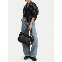 Torebka Juicy Couture. Czarne torebki klasyczne damskie Juicy Couture, bez dodatków. Za 429.99 zł.