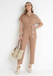 Ciemnobeżowy Kombinezon Aliker. Brązowe sukienki damskie Born2be, z aplikacjami, eleganckie, bez ramiączek. Za 159.99 zł.