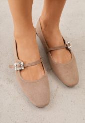 Ciemnobeżowe Balerinki z Imitacji Zamszu o Fasonie Mary Jane z Cyrkoniową Klamrą Ireltise. Brązowe balerinki damskie Renee, z aplikacjami. Za 69.99 zł.