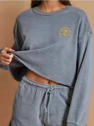 Bluza z haftem - szary. Szare bluzy damskie Sinsay, l, bez wzorów, bez kaptura. Za 39.99 zł.