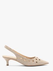 Beżowe wycinane czółenka slingback bez pięty SARAH. Brązowe czółenka damskie Ryłko, w ażurowe wzory, z lakierowanej skóry, bez obcasa, na obcasie. Za 349.99 zł.