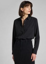 LEE WESTERN SHIRT DAMSKA KOSZULA DŁUGI RĘKAW BLACK L45DZH01 112140147. Czarne koszule damskie Lee, l, bez wzorów, bez kołnierzyka, bez ramiączek. Za 159.99 zł.