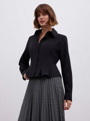 BGN Koszula w kolorze czarnym rozmiar: 34. Czarne koszule damskie BGN, bez wzorów, bez kołnierzyka, bez ramiączek. Za 83.22 zł.