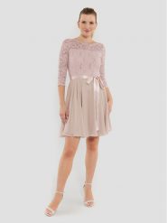 Swing Sukienka koktajlowa 77761210 Różowy Regular Fit. Czerwone sukienki damskie Swing, bez wzorów, z syntetyku, wizytowe, bez ramiączek. Za 399.99 zł.
