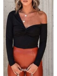 Milan Kiss Koszulka w kolorze czarnym rozmiar: M. Czarne bluzki damskie Milan Kiss, m, bez wzorów, bez kołnierzyka, bez ramiączek. Za 114.58 zł.