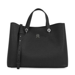Torebka Tommy Hilfiger. Czarne torebki klasyczne damskie Tommy Hilfiger, bez dodatków. Za 569.99 zł.