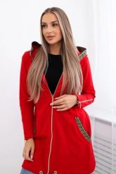 Bluza z ozdobną taśmą czerwona. Czerwone bluzy damskie KESI, l, bez wzorów, z bawełny, z kapturem. Za 263.47 zł.