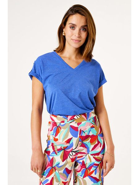 Garcia Koszulka w kolorze niebieskim rozmiar: S. Niebieskie bluzki damskie Garcia, s, bez wzorów, bez kołnierzyka, bez ramiączek. Za 83.03 zł.