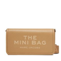 Torebka Marc Jacobs. Brązowe listonoszki damskie Marc Jacobs, bez wzorów, bez dodatków. Za 999.99 zł.