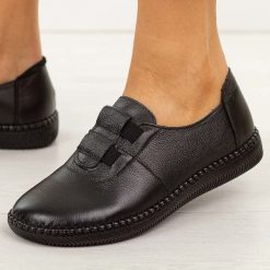 Czarne skórzane półbuty damskie Potocki 15315. Czarne półbuty damskie POTOCKI, na jesień, bez wzorów, z jeansu, z okrągłym noskiem, bez obcasa, na płaskiej podeszwie, bez zapięcia. Za 219.00 zł.