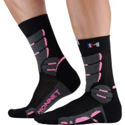Skarpetki Monnet Trek Expert. Czerwone skarpetki damskie MONNET, bez wzorów, z materiału. Za 133.50 zł.