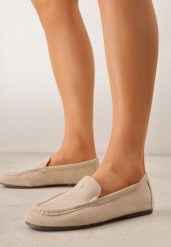 Jasnobeżowe Mokasyny VICES z Wkładką ze Skóry Naturalnej i Metalicznym Elementem Alcimene. Brązowe mokasyny damskie Renee, z materiału, z okrągłym noskiem, bez obcasa. Za 89.99 zł.