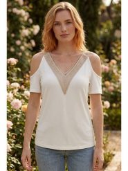 SOULSHAE Bluzka w kolorze kremowym rozmiar: XXL/3XL. Brązowe bluzki damskie SOULSHAE, xl, bez wzorów, z wiskozy, bez kołnierzyka, bez ramiączek. Za 85.95 zł.