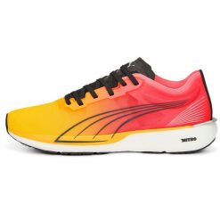 Buty do biegania dla kobiet Puma Liberate Nitro. Czerwone obuwie sportowe damskie Puma, bez zapięcia, do biegania. Za 490.00 zł.