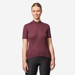 Koszulka rowerowa damska Van Rysel Essential krótki rękaw. Fioletowe koszulki damskie VAN RYSEL, m, bez wzorów, z materiału, bez kołnierzyka, bez ramiączek. Za 49.99 zł.