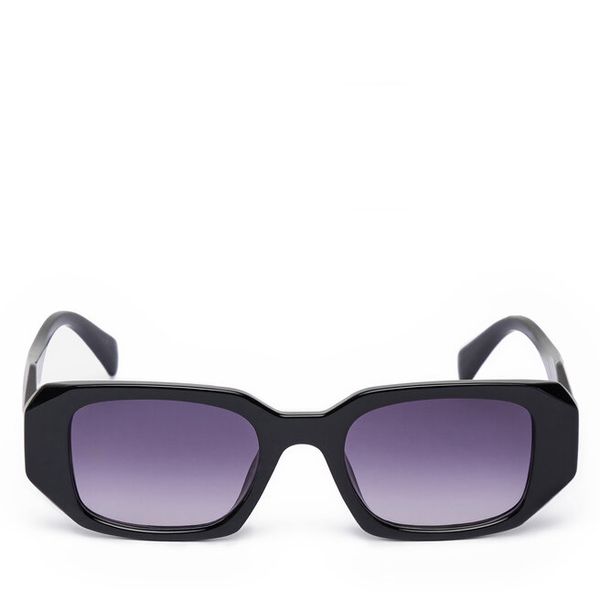 Okulary przeciwsłoneczne JENNY. Czarne okulary przeciwsłoneczne damskie Jenny. Za 39.99 zł.