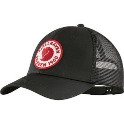Czapka z daszkiem Fjallraven 1960 Logo Langtradarkeps. Czarne czapki z daszkiem damskie Fjällräven, bez wzorów. Za 177.99 zł.