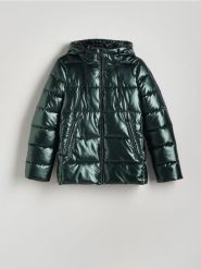 Pikowana kurtka z kapturem - zielony. Zielone kurtki damskie Reserved, l, bez wzorów, z tkaniny, z kapturem. W wyprzedaży za 109.99 zł.