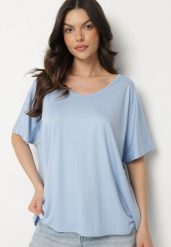 Jasnoniebieski T-shirt z Wiskozą o Kroju Nietoperza Liosma. Niebieskie t-shirty damskie Born2be, bez wzorów, z jeansu, bez kołnierzyka. Za 64.99 zł.