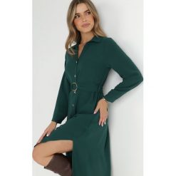 Ciemnozielona Sukienka Koszulowa z Paskiem Alik. Zielone sukienki damskie Born2be, bez wzorów, z materiału, bez ramiączek. W wyprzedaży za 118.99 zł.