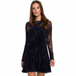 Ekskluzywna aksamitna trapezowa sukienka w kwiaty. Sukienki damskie Sukienki.shop, bez wzorów, z koronki, eleganckie, bez ramiączek. Za 289.00 zł.