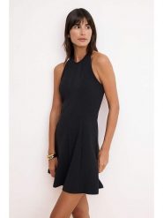 Trendyol Sukienka w kolorze czarnym rozmiar: XS. Czarne sukienki damskie Trendyol, bez wzorów, bez ramiączek. Za 73.99 zł.