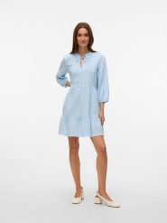 Vero Moda Sukienka w kolorze błękitnym rozmiar: XS. Niebieskie sukienki damskie Vero Moda, bez wzorów, z bawełny, bez ramiączek. Za 70.41 zł.