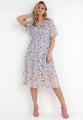Jasnoniebieska Sukienka Pronameia. Niebieskie sukienki damskie Born2be, z aplikacjami, klasyczne, bez ramiączek. Za 129.99 zł.