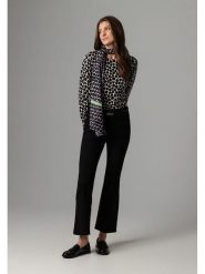 More & More Bluzka w kolorze biało-czarnym rozmiar: 44. Białe bluzki damskie More & More, bez wzorów, bez kołnierzyka, bez ramiączek. Za 82.44 zł.