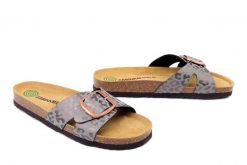 DR. BRINKMANN 700906-09 grau, klapki damskie. Szare klapki damskie Dr. Brinkmann, bez wzorów, bez obcasa, bez zapięcia. Za 214.90 zł.