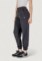 Spodnie Kobieta GUESS ACTIVE OLYMPE JOGGER. Czarne spodnie sportowe damskie Guess Active, s, z aplikacjami, z lycry, z podwyższonym stanem. Za 375.70 zł.