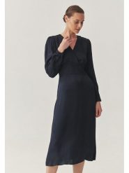TATUUM Sukienka w kolorze granatowym rozmiar: 34. Niebieskie sukienki damskie TATUUM, bez wzorów, z wiskozy, bez ramiączek. Za 191.88 zł.