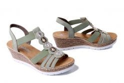 RIEKER 619B2-52 green, sandały damskie. Zielone sandały damskie Rieker, bez wzorów, bez obcasa, na koturnie, bez zapięcia. Za 255.92 zł.