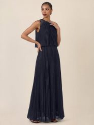 APART Sukienka w kolorze granatowym rozmiar: 38. Niebieskie sukienki damskie Apart, bez wzorów, bez ramiączek. Za 434.95 zł.