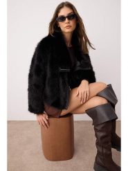 Trendyol Kurtka pluszowa w kolorze czarnym rozmiar: S. Czarne kurtki damskie Trendyol, s, bez wzorów, bez kaptura. Za 183.15 zł.