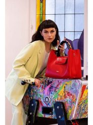 Victor & Hugo Paris Skórzana torebka "Ana" w kolorze czerwonym - 35 x 27 x 13,5 cm rozmiar: onesize. Czerwone torebki klasyczne damskie Victor & Hugo Paris, z materiału, na ramię, bez dodatków. Za 448.99 zł.