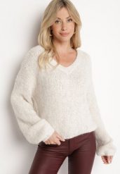 Jasnobeżowy Sweter z Wełną i Rozszerzanymi Rękawami Sinara. Brązowe swetry klasyczne damskie Born2be, z wełny, bez kołnierzyka. Za 149.99 zł.