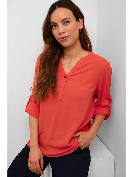 Kaffe Bluzka w kolorze czerwonym rozmiar: 38. Czerwone bluzki damskie Kaffe, bez wzorów, z włókna, bez kołnierzyka, bez ramiączek. Za 79.03 zł.