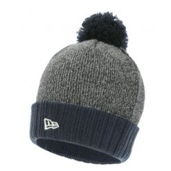 Czapka z pomponem z dzianiny New Era. Niebieskie czapki damskie New Era, na zimę, bez wzorów, z dzianiny. Za 157.50 zł.