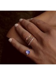 Les Petites Précieuses Pozłacany pierścionek z cyrkoniami i kwarcem rozmiar: 58. Niebieskie pierścionki damskie Les Petites Précieuses, z cyrkonią, pozłacane. Za 162.11 zł.