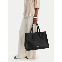 Torebka GINO ROSSI. Czarne torebki klasyczne damskie Gino Rossi, bez dodatków. Za 559.99 zł.