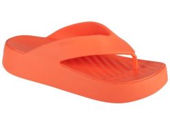 Japonki Dla Dorosłych Crocs Getaway Platform Flip. Czerwone klapki damskie Crocs, bez wzorów, z materiału, bez obcasa, bez zapięcia. Za 139.99 zł.