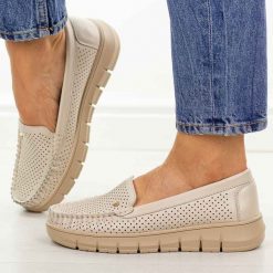 Beżowe ażurowe skórzane mokasyny damskie Potocki 19426. Brązowe mokasyny damskie POTOCKI, na jesień, z jeansu, z okrągłym noskiem, bez obcasa. Za 219.00 zł.