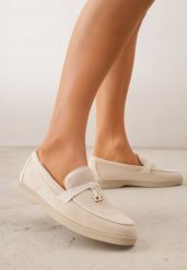 Beżowe Mokasyny VICES z Imitacji Zamszu z Wkładką ze Skóry Naturalnej Dispova. Brązowe mokasyny damskie Renee, z jeansu, bez obcasa. Za 89.99 zł.