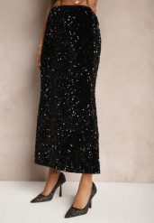 Lekki Komin Unisex Rosa. Czerwone kominy damskie C-LAB, bez wzorów. W wyprzedaży za 35.00 zł.